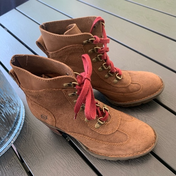 BORN leather handcrafted woman’s boots. Anti slip. Size 7. Full leather. - Picture 3 of 13